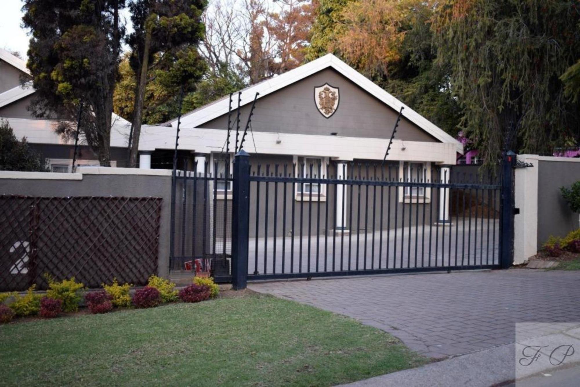 The Giraffe Room At Frederick'S Place Pretoria-Noord Dış mekan fotoğraf